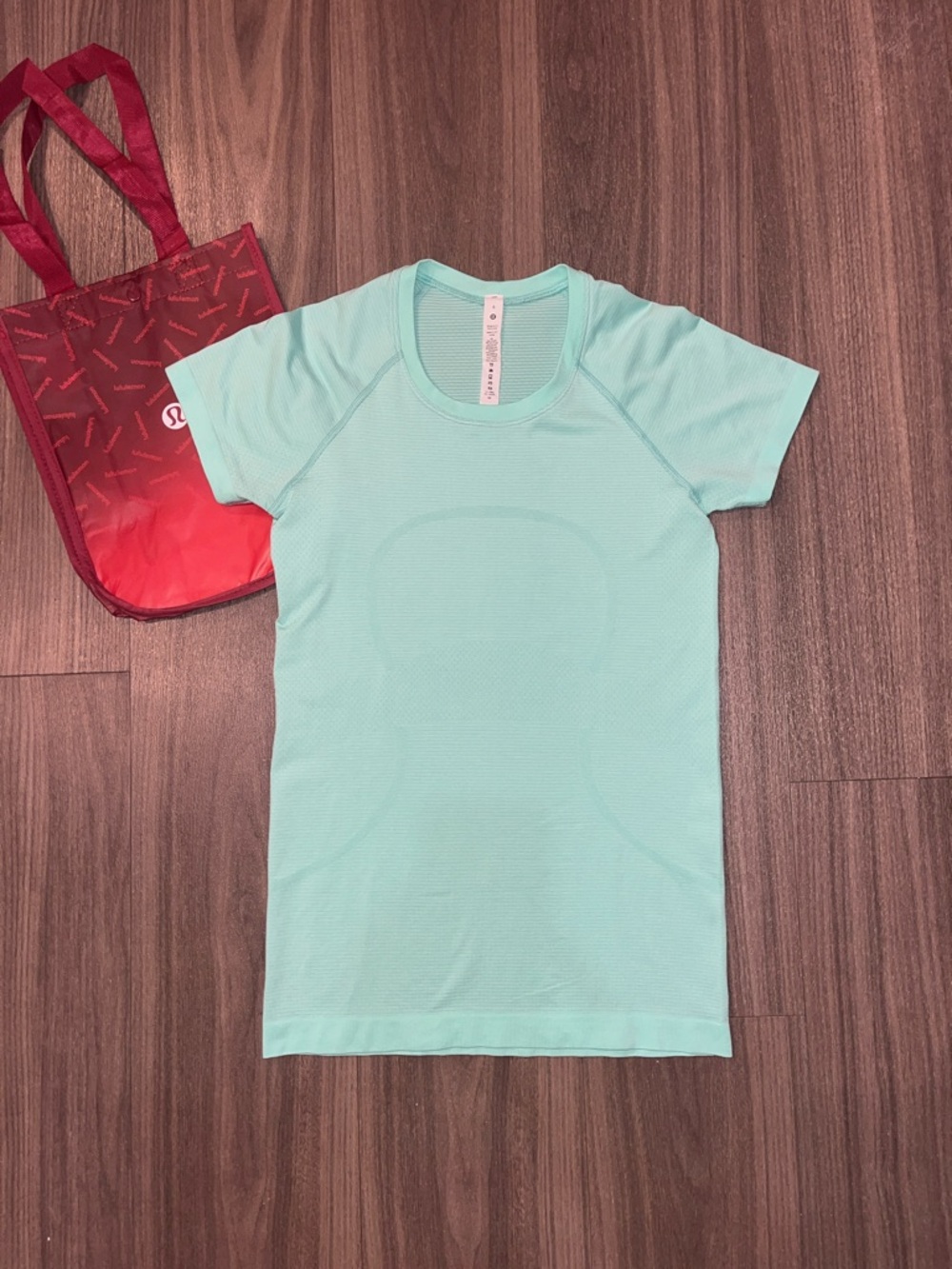 Lululemon Swiftly Tech Short Sleeve